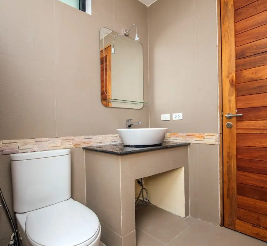 Apartment Building For Sale Lamai Bathroom