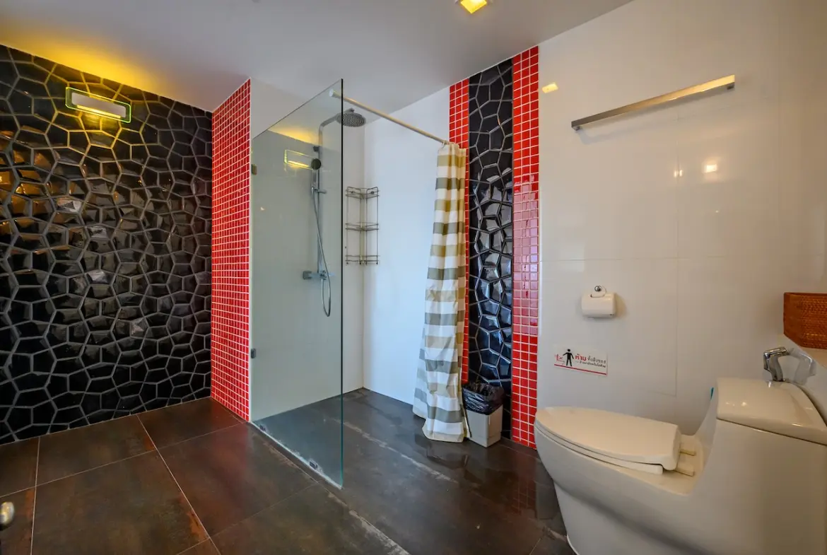 Bang Rak Sea View Condo Apartments For Sale Bathroom