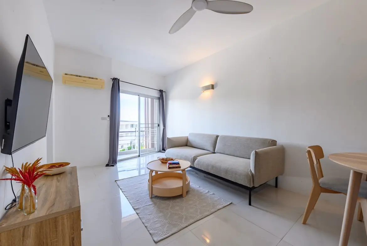 Bang Rak Sea View Condo Apartments For Sale Lounge