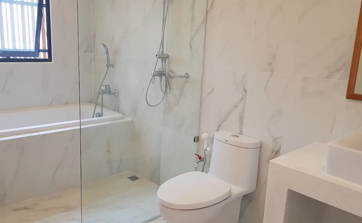 Ko Samui Townhouse Bathroom