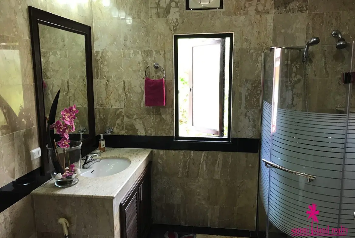 Luxury Town House Property Ko Samui Bathroom