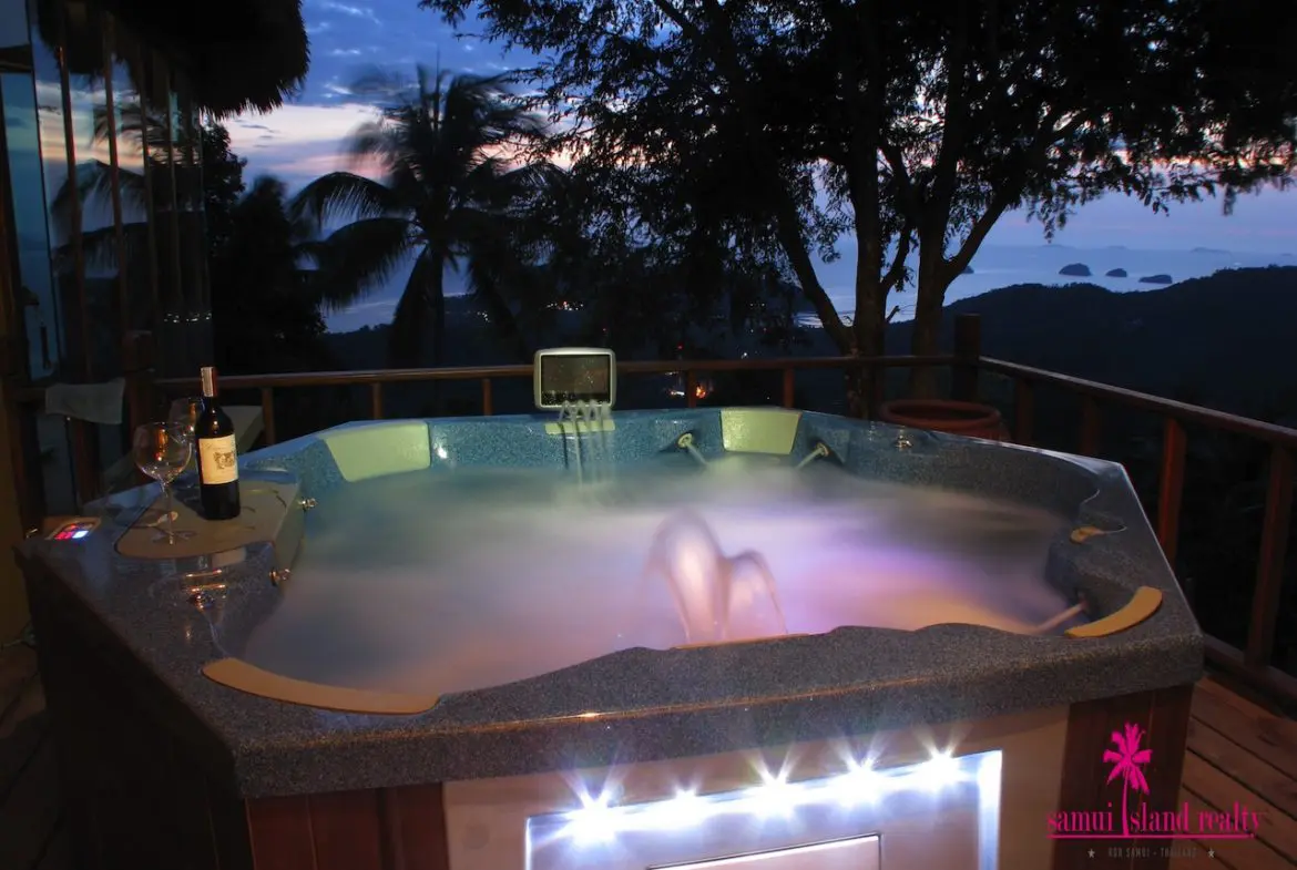 Samui Ridgeway Villa Jacuzzi