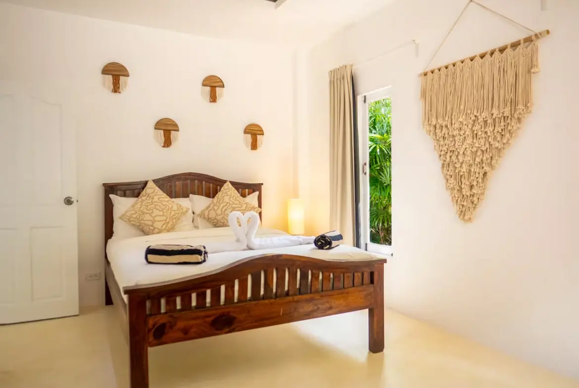 Sea View Pool Villa For Sale Chaweng Noi Bedroom