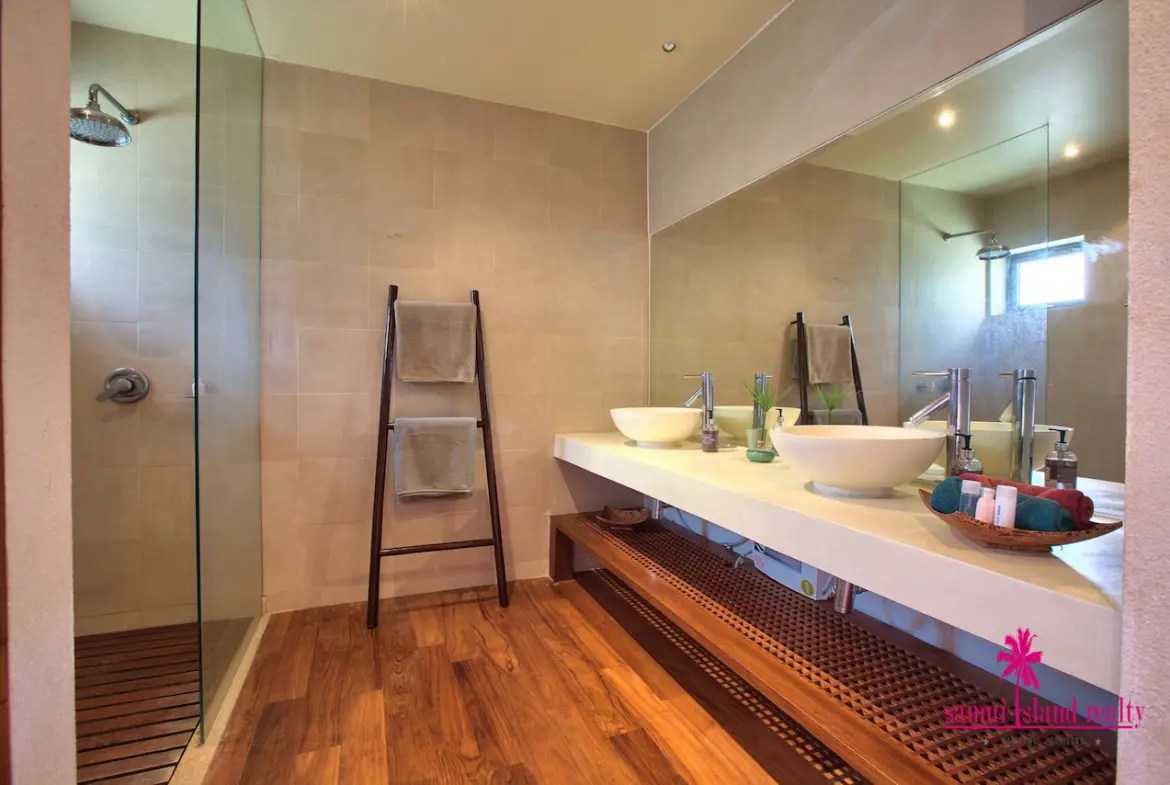 Villa Baan Faa Sai For Sale Koh Samui Bathroom