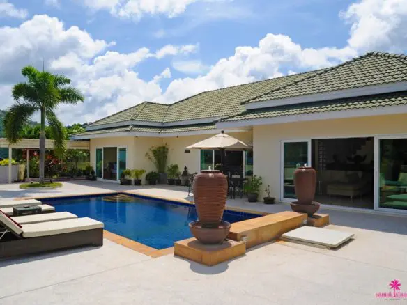 Baan Tawan Villa Exterior