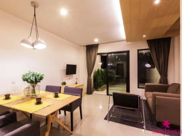 The Seasons Townhouses Dining Area