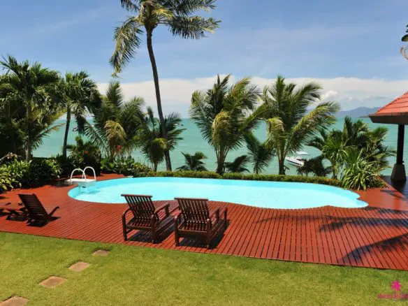 Villa Sur La Mer Beachfront Pool