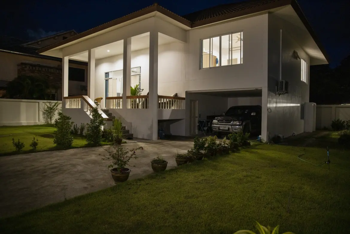 Koh Samui Laem Sor Villa For Sale Night