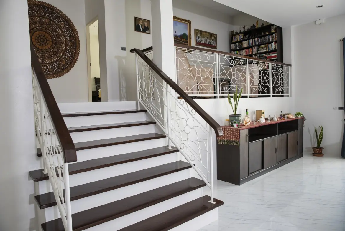 Koh Samui Laem Sor Villa For Sale Stairs
