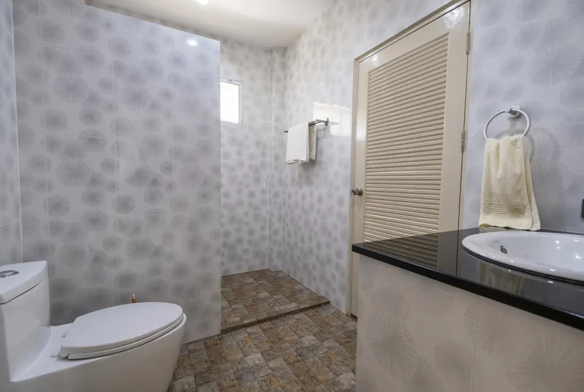 Koh Samui Laem Sor Villa For Sale Bathroom