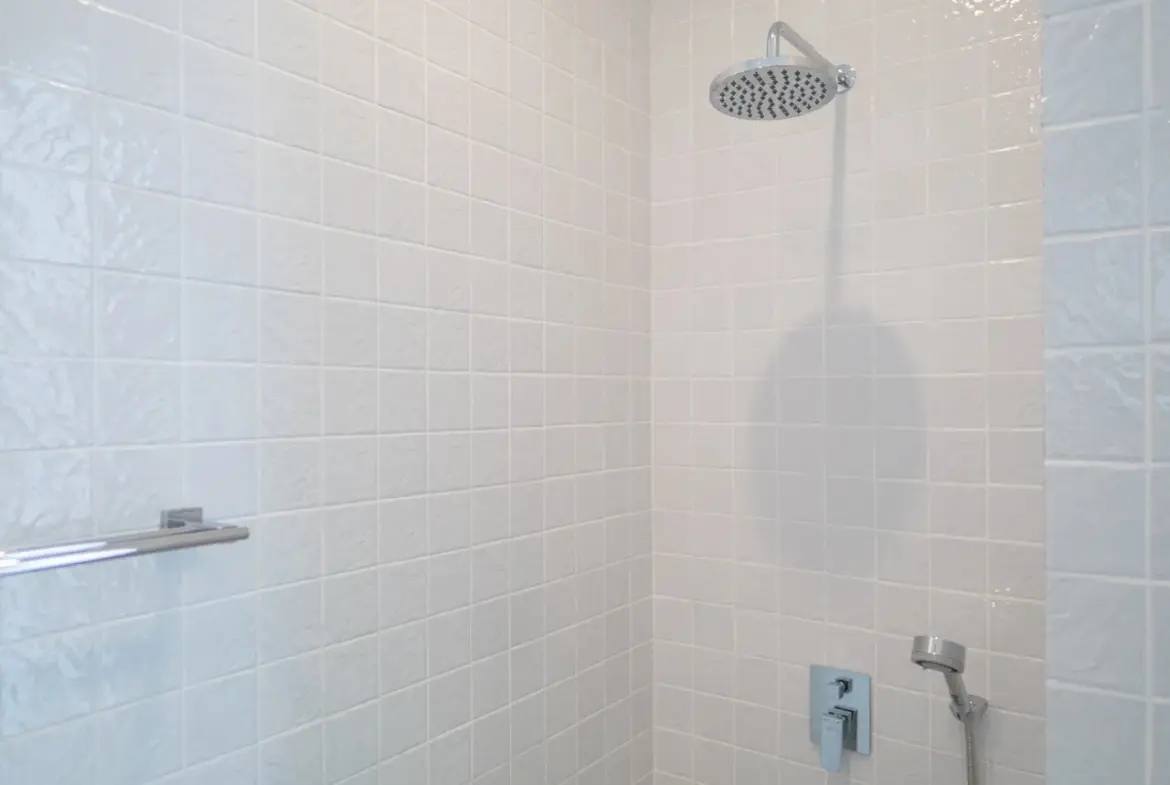 One Bophut Luxury Residence Shower