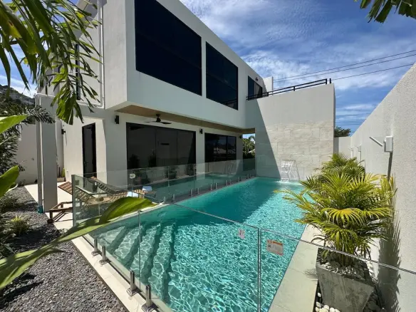 Bophut Villa For Sale Swimming Pool