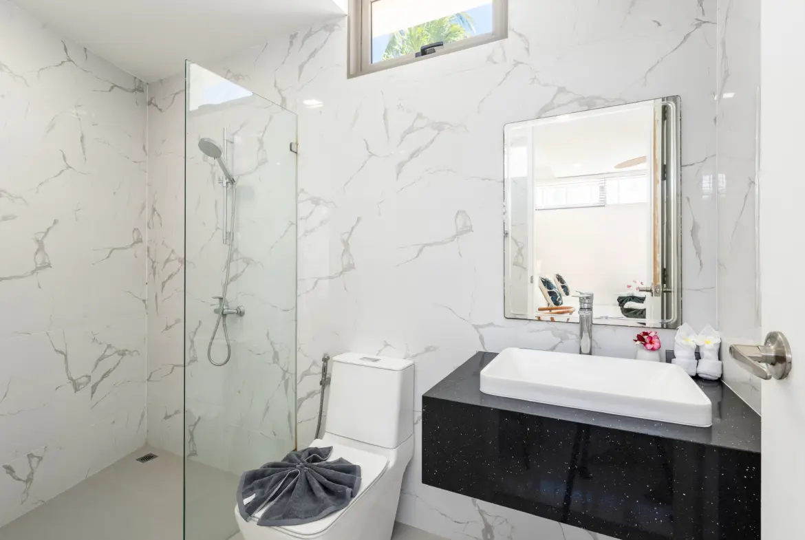 Koh Samui Beach Property Bathroom