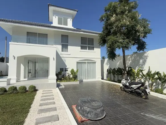 House For Sale in Maenam Koh Samui Drive