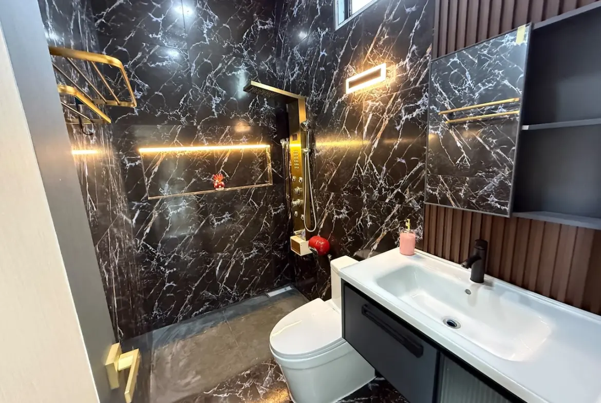 Lipa Noi Pool Villas Bathroom