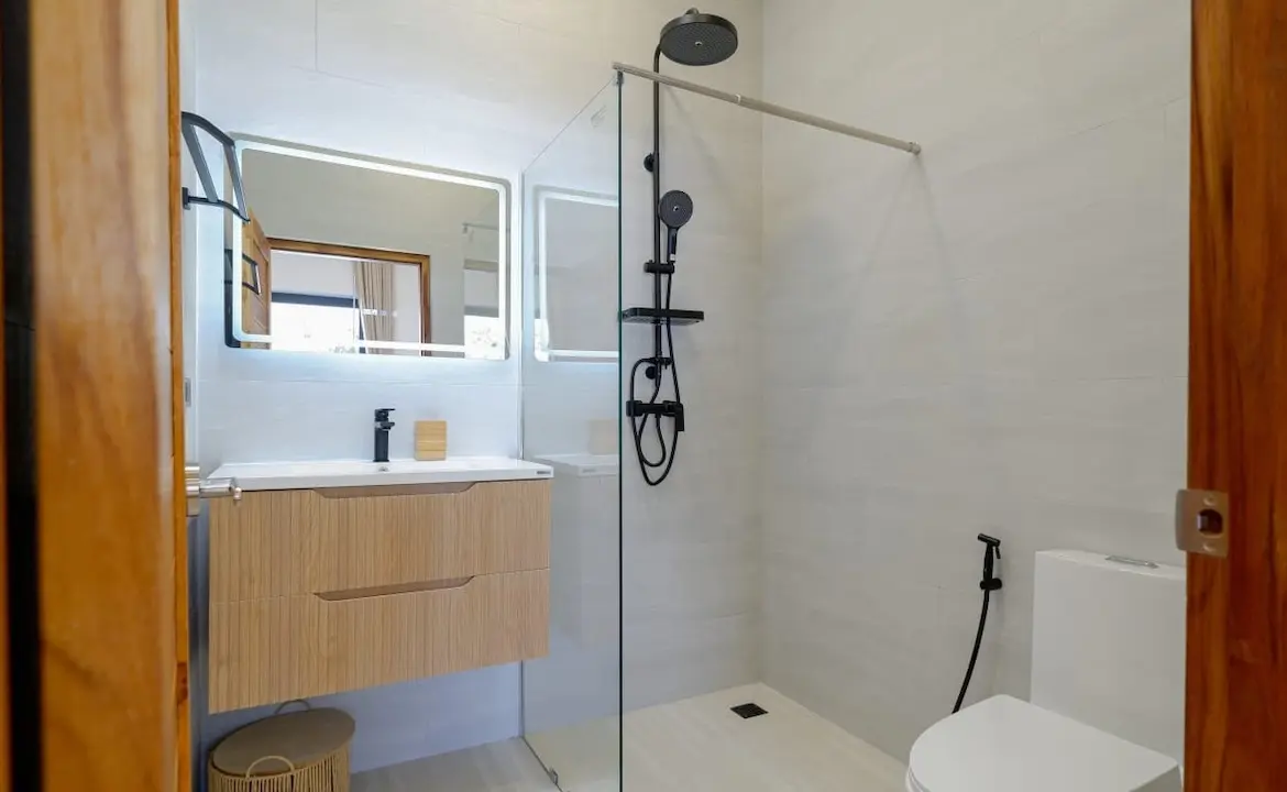Baan Ton Sai Bathroom