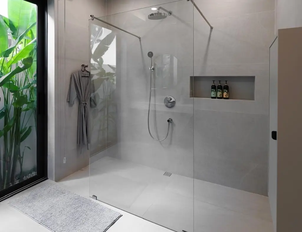 Move In Ready Lamai Villa Shower