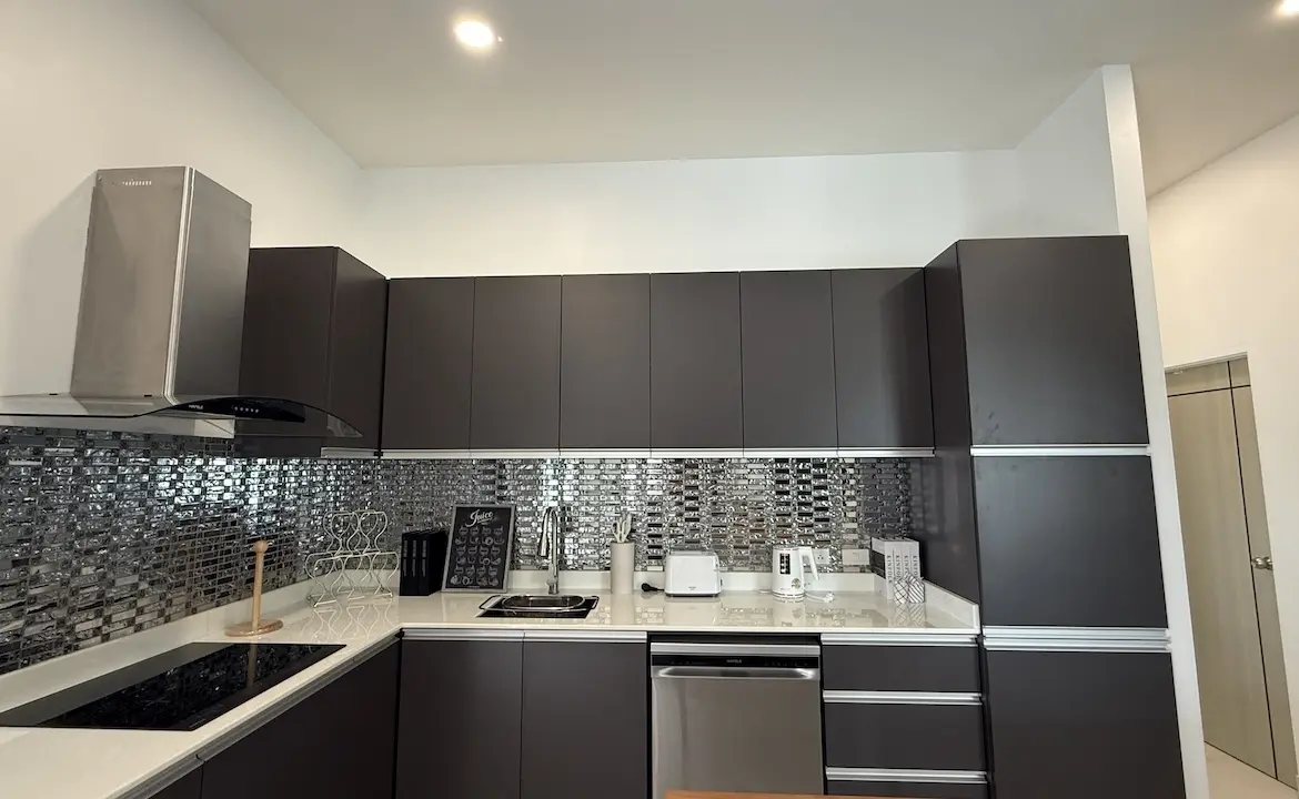 3-Bedroom Pool Villa Choeng Mon Kitchen