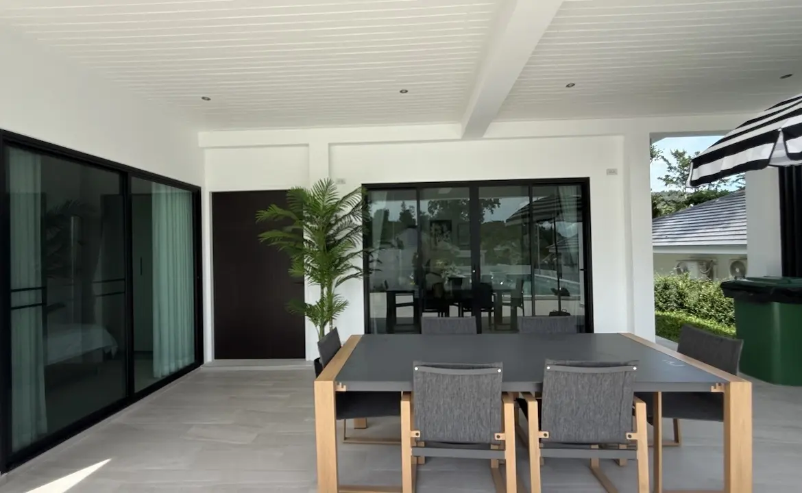 3-Bedroom Pool Villa Choeng Mon Outdoor Dining