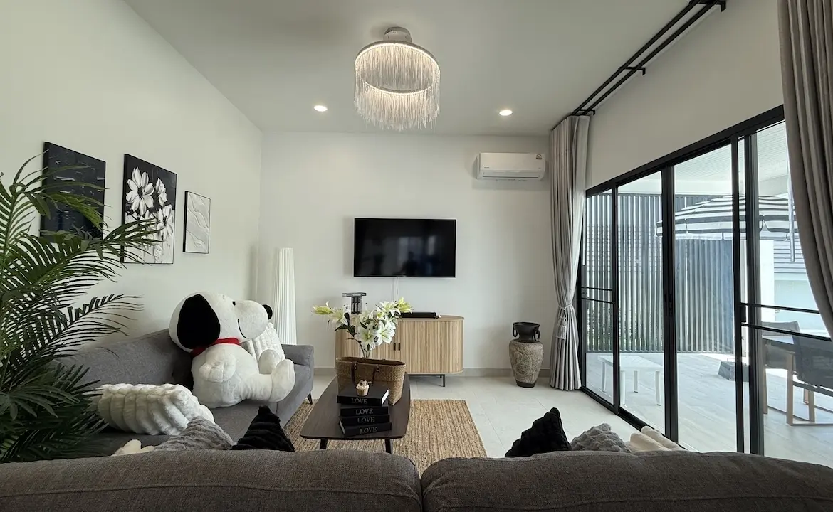 3-Bedroom Pool Villa Choeng Mon Living Room