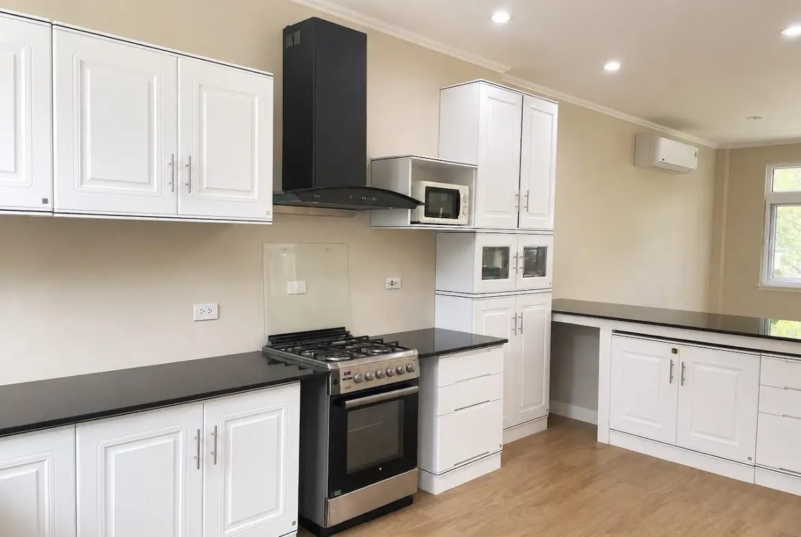 3 Bedroom Property In Lamai Kitchen