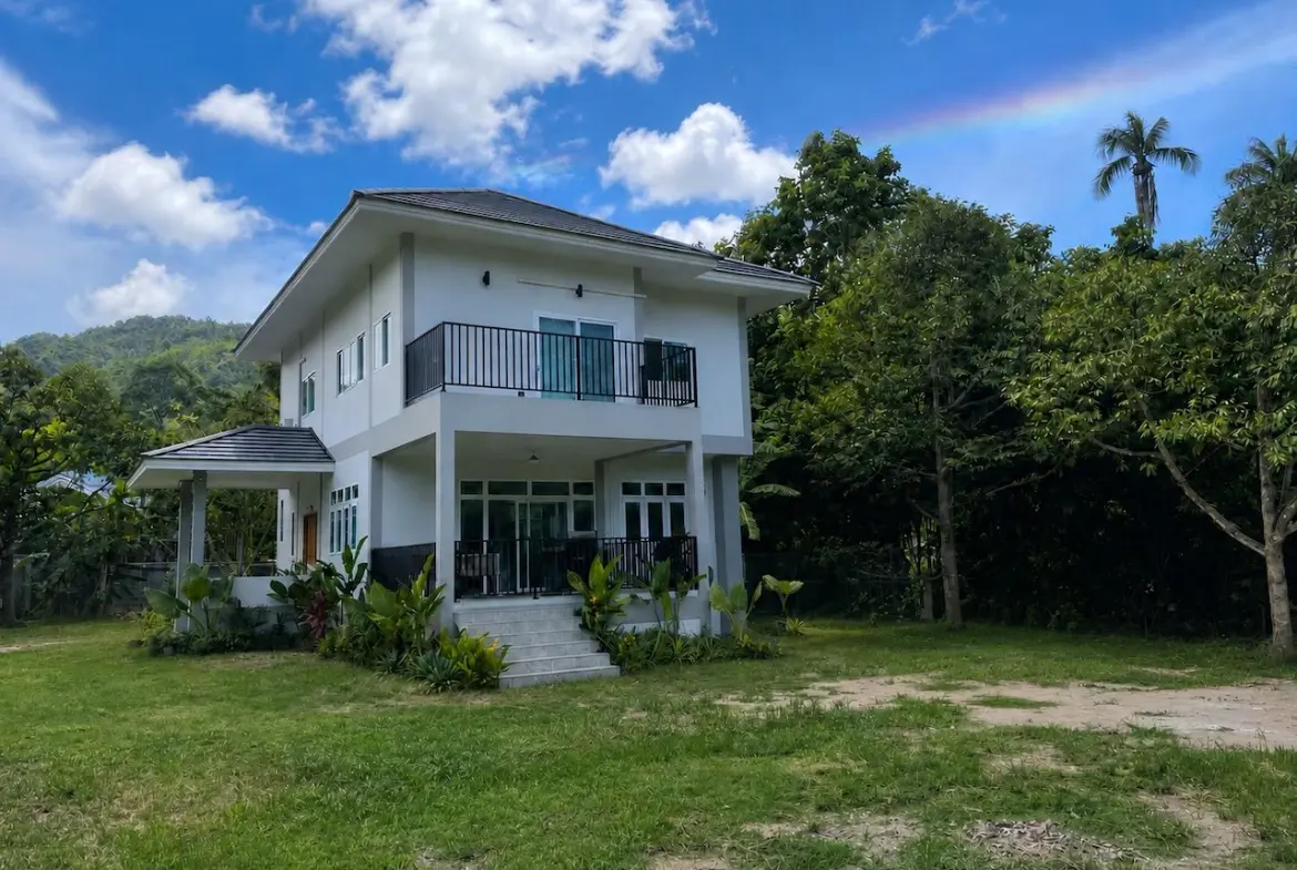 3 Bedroom Property In Lamai