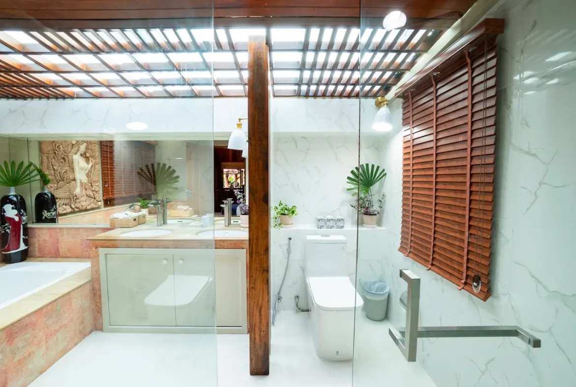 Beachfront Property For Sale In Koh Samui Bathroom