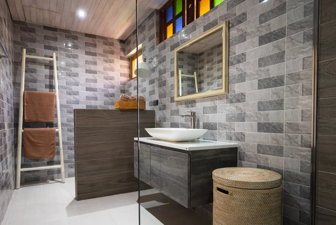 Beachfront Property For Sale In Koh Samui Bathroom