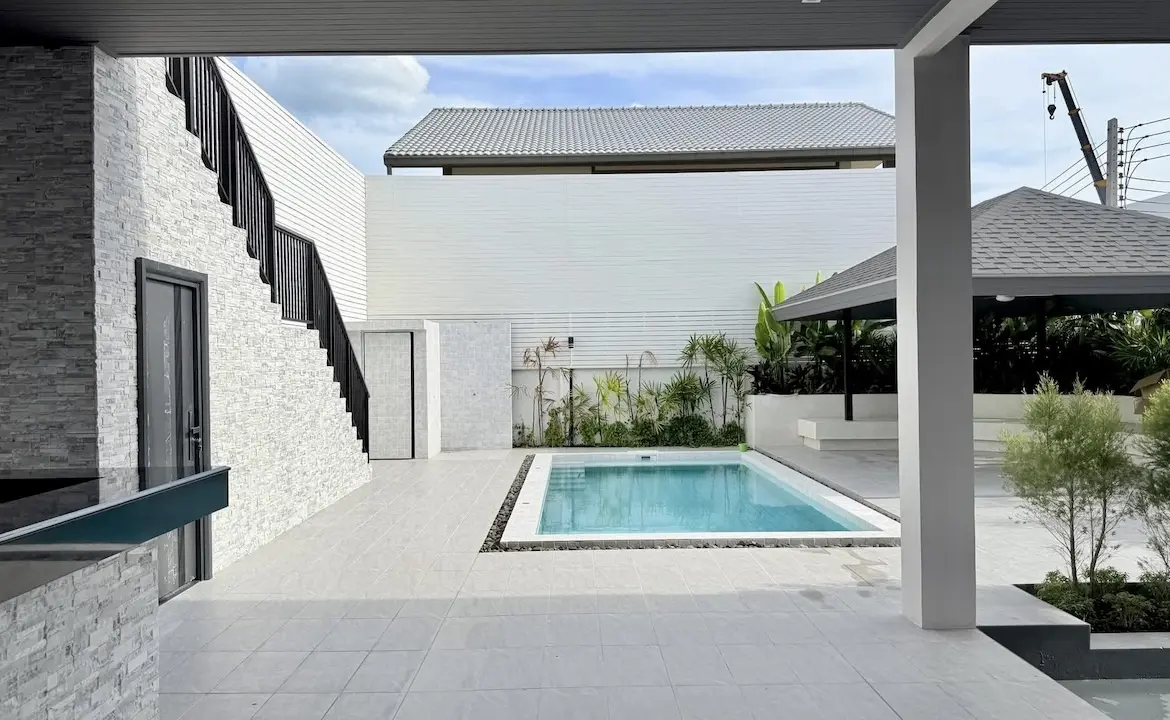 Choeng Mon 3-Bed Property Terrace