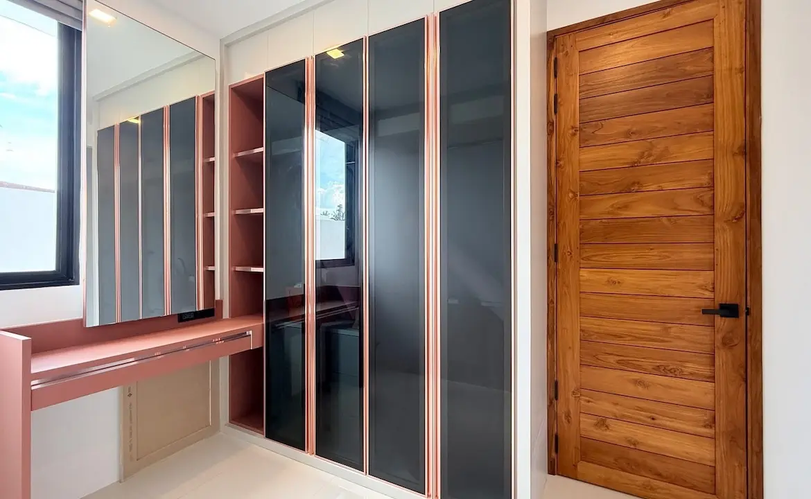 Choeng Mon 3-Bed Property Built In Wardrobes