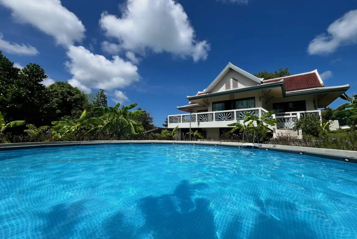 Koh Samui Property With Expansive Grounds Swimming Pool