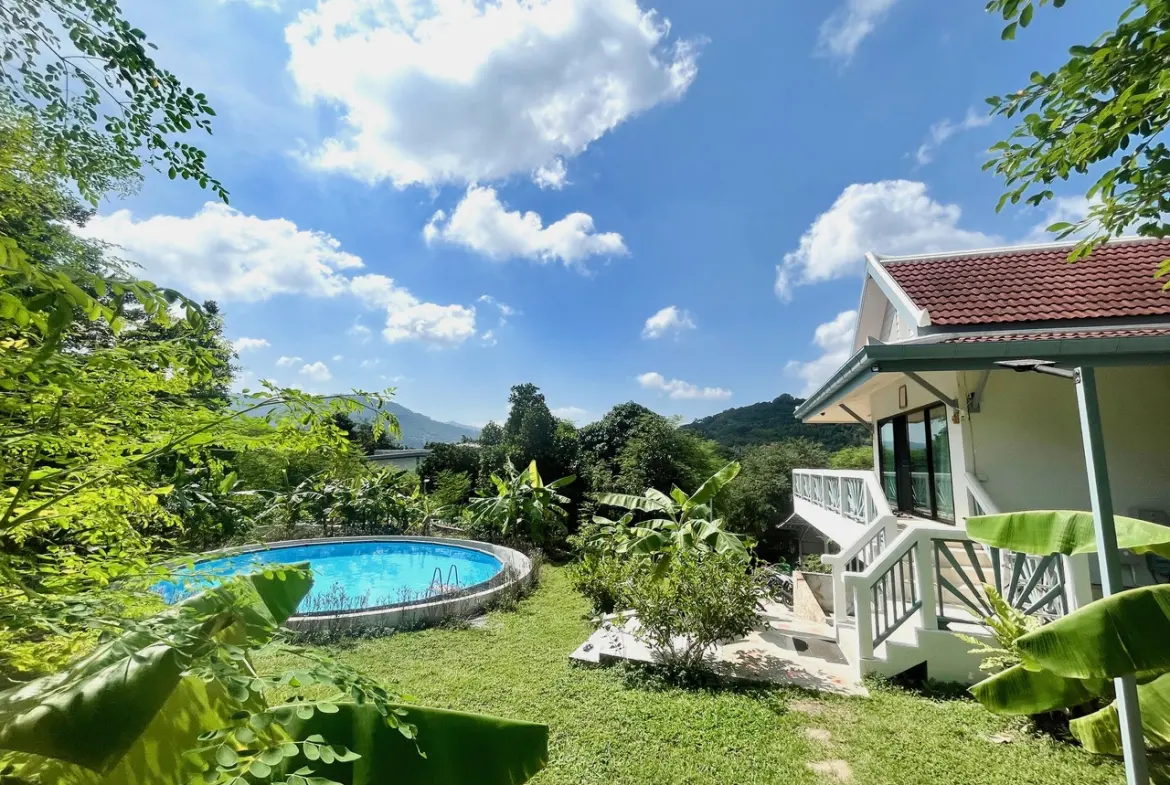 Koh Samui Property With Expansive Grounds Exterior