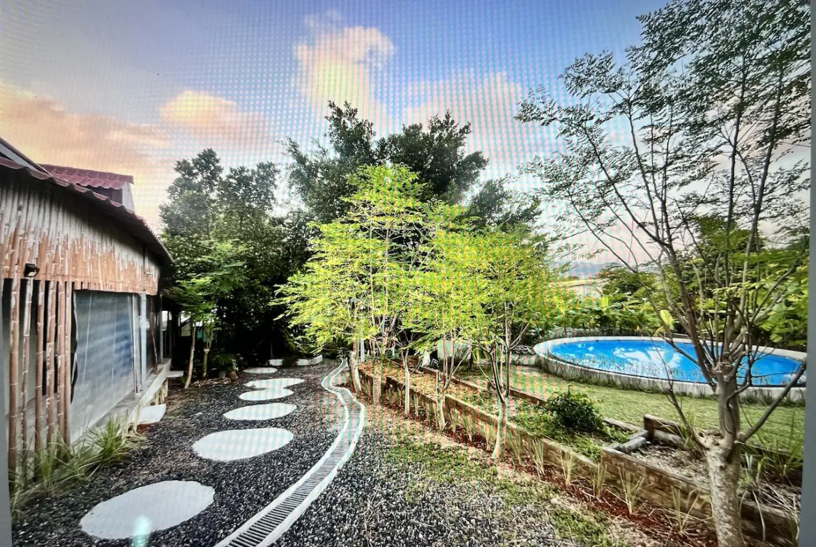 Koh Samui Property With Expansive Grounds Gardens