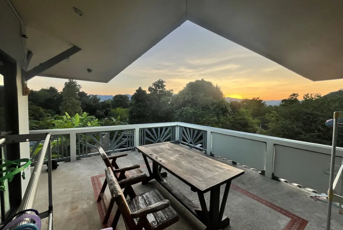 Koh Samui Property With Expansive Grounds Terrace