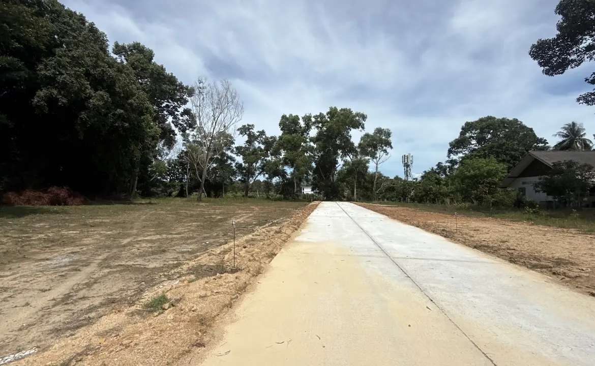 Lipa Noi Land Close To THe Beach Road