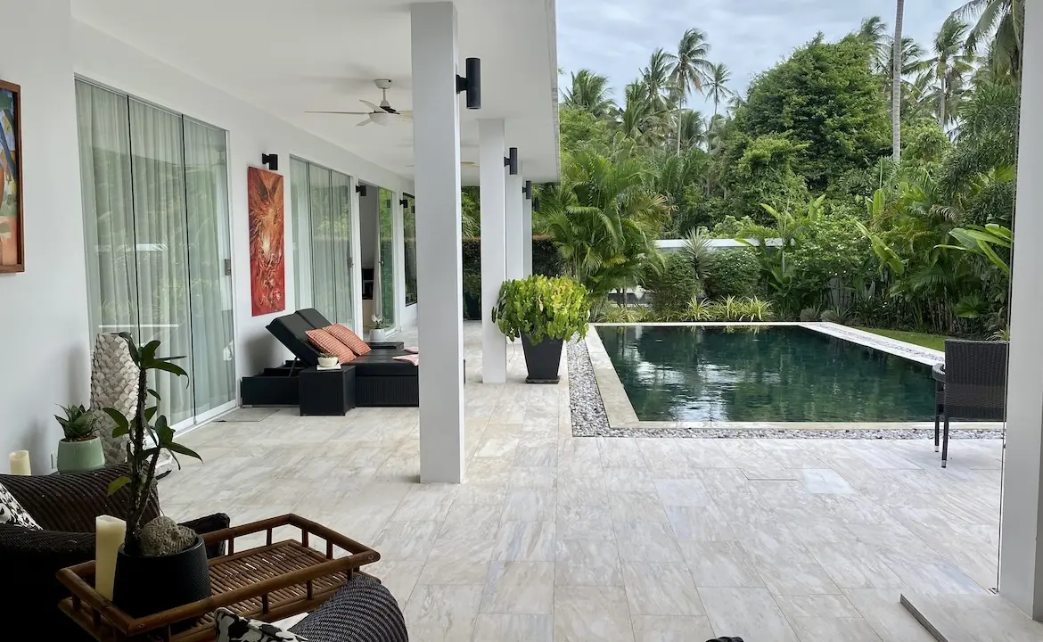 Maenam Modern Pool Villa Covered Terrace
