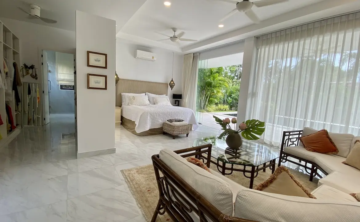 Maenam Modern Pool Villa Master Bedroom