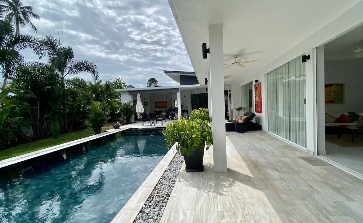Maenam Modern Pool Villa Terrace