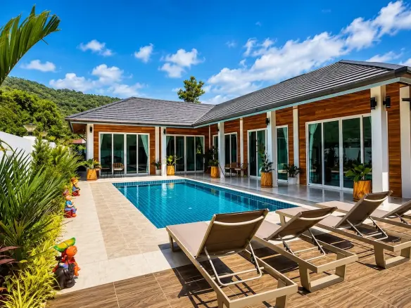 Chaweng 3-Bed Villa For Sale