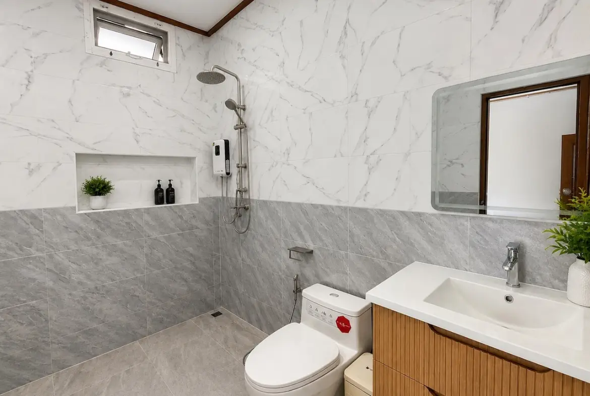 Chaweng 3-Bed Villa For Sale Bathroom