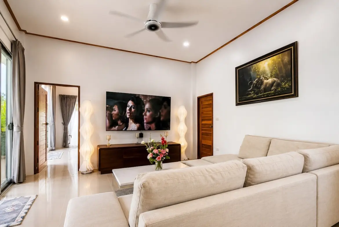 Chaweng 3-Bed Villa For Sale Lounge