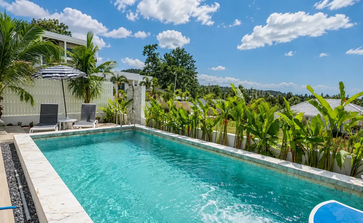 2 Bedroom Villa Choeng Mon pool