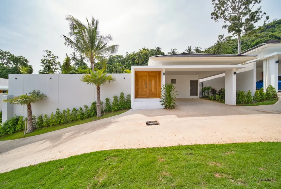 Lamai Villa For Longterm Rent Parking