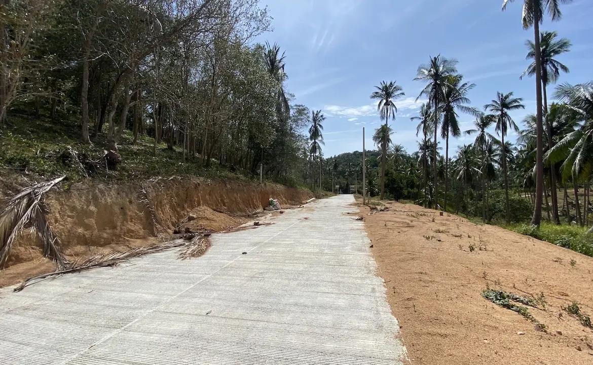 Land plots in Bang Por For Sale inside road