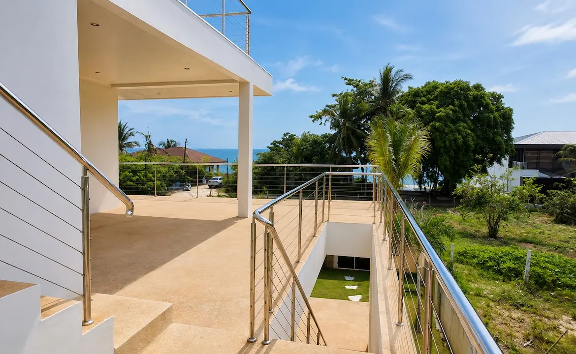 Lipa Noi Beachside Villa Terrace