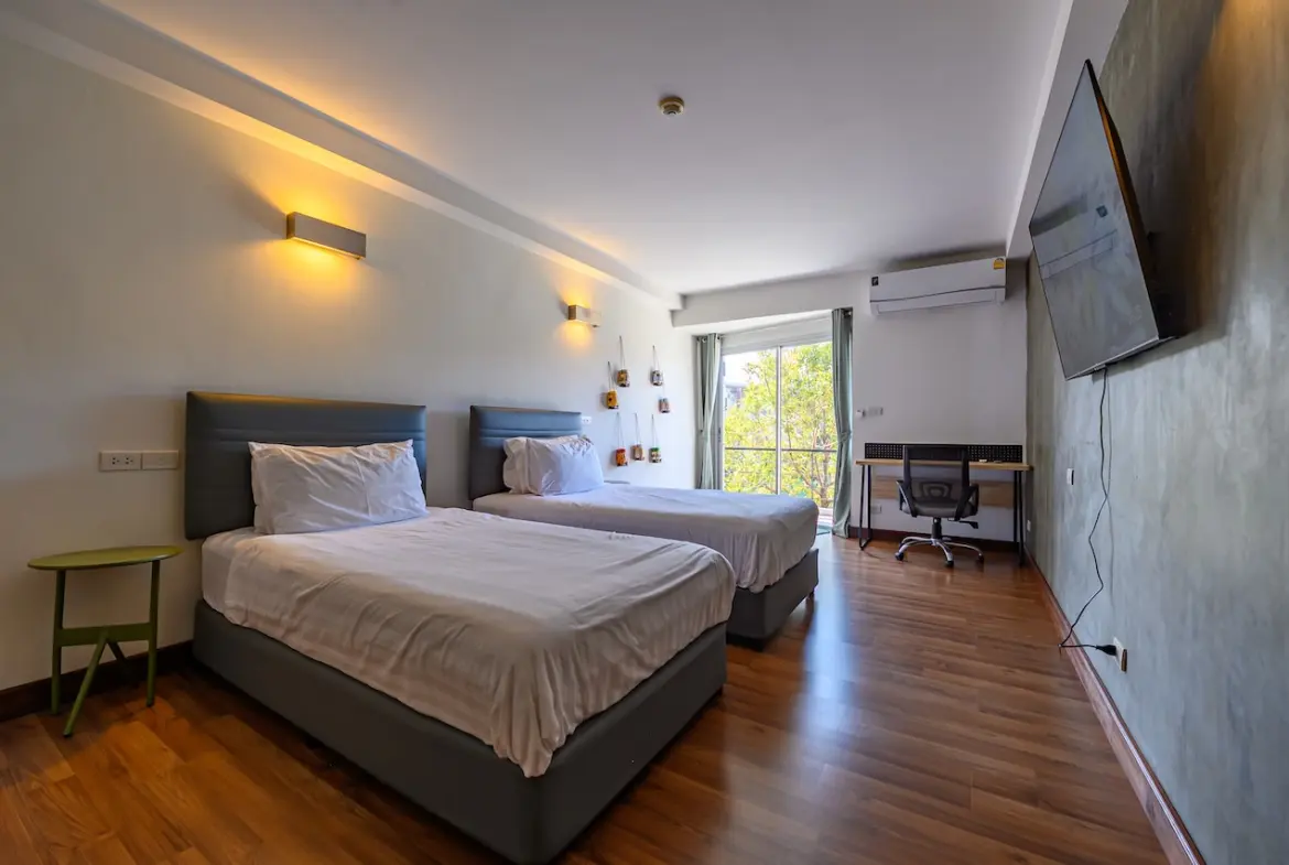 Replay Apartment Bedroom 2