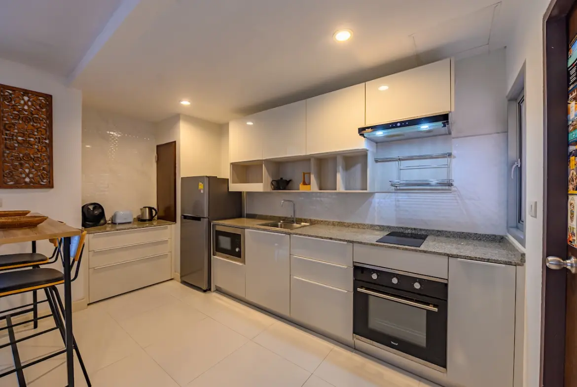 Replay Apartment Kitchen