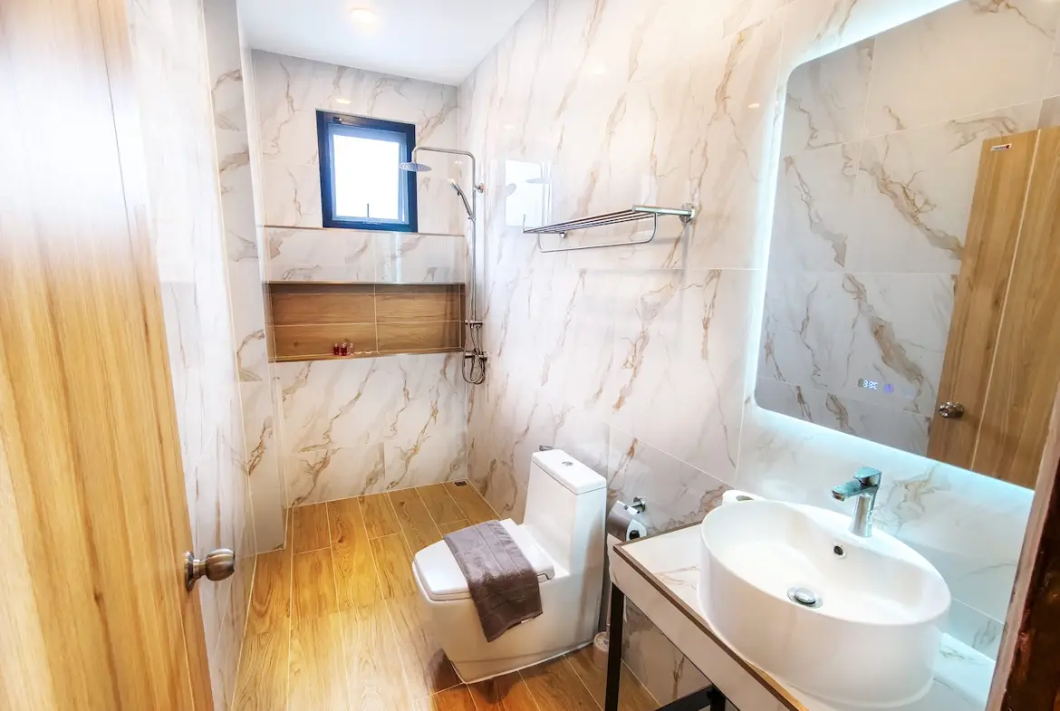 Samudra Serenity Villas Bathroom