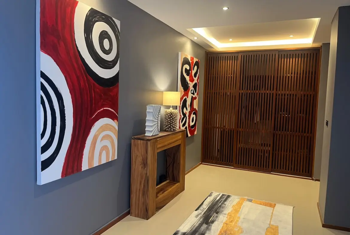 Sea View Penthouse in Maenam Interior