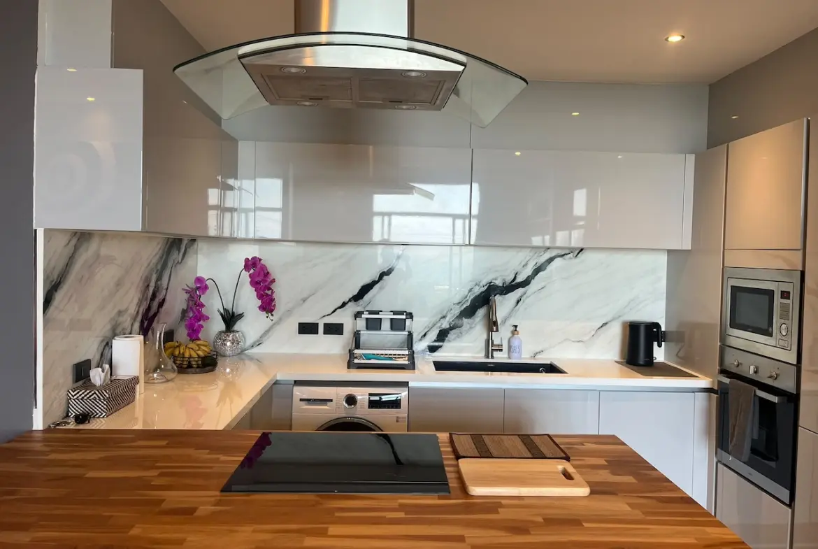 Sea View Penthouse in Maenam Kitchen